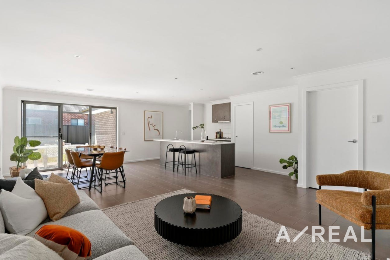 50 Bluebird Way, Roxburgh Park VIC 3064 