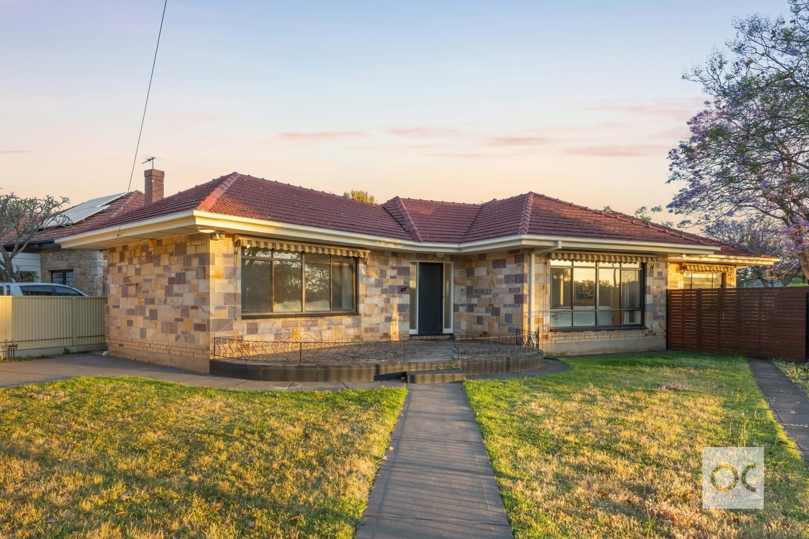 50 Dinwoodie Avenue