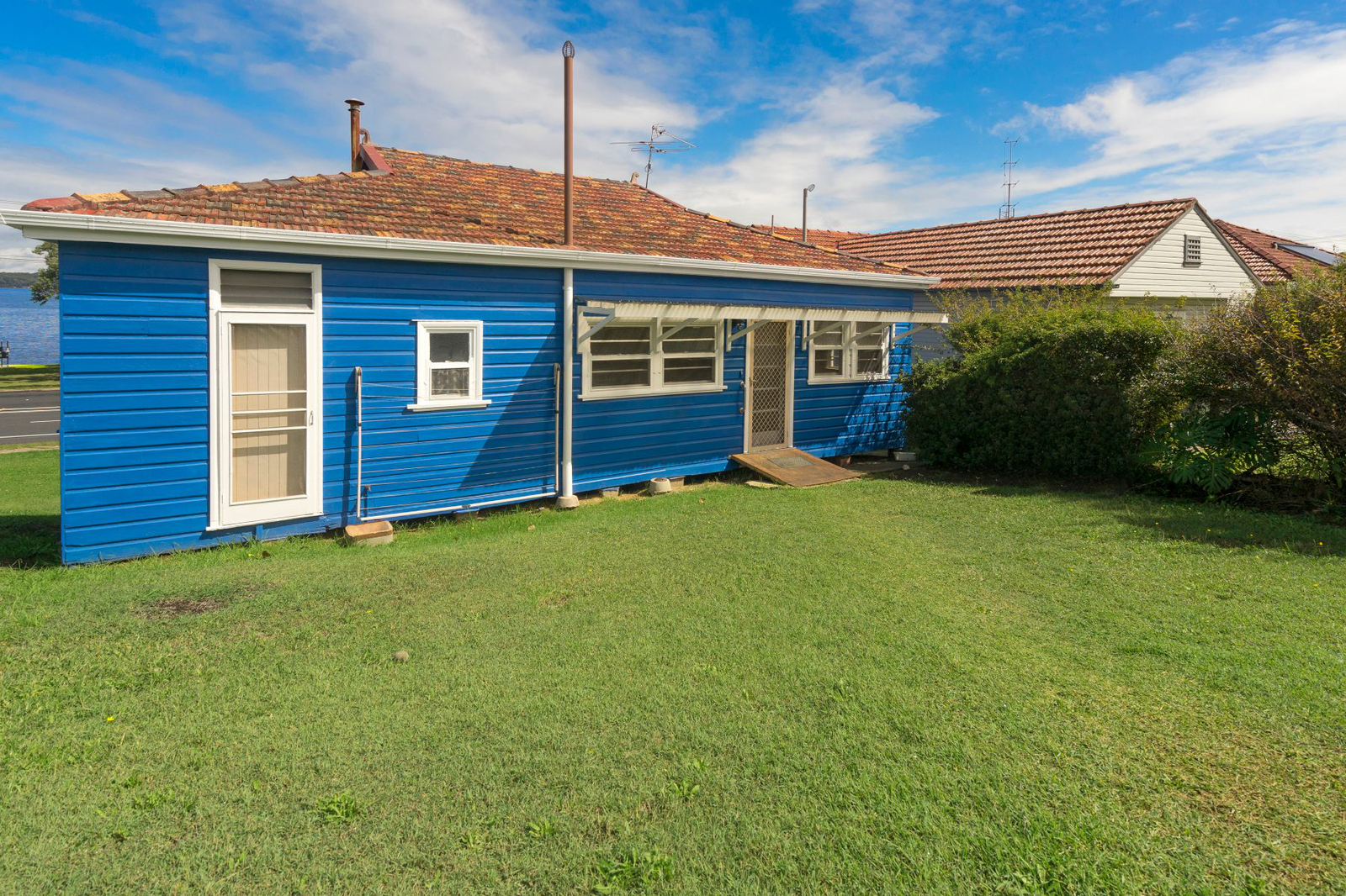 506 The Esplanade, WARNERS BAY NSW 2282