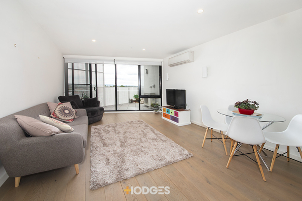506/7 Balcombe Road Mentone