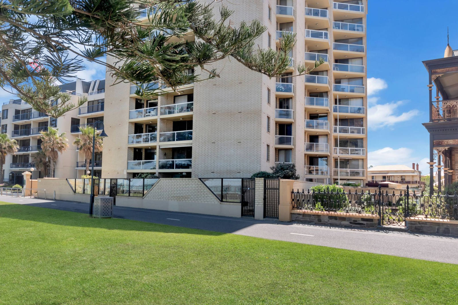 5 13 South Esplanade Glenelg Sa 5045
