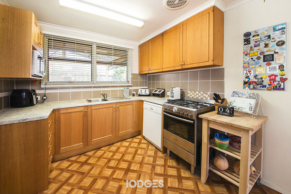 5/39 Plummer Road Mentone