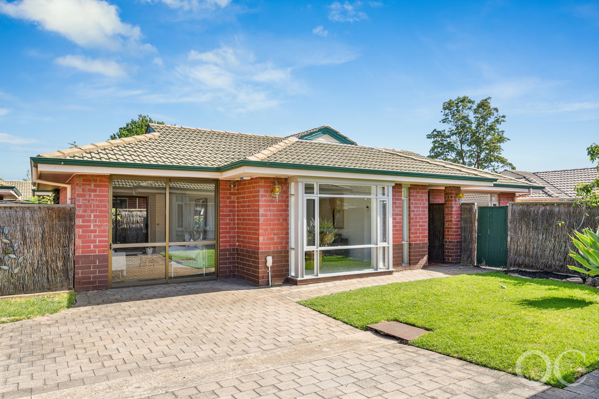5/6 Churchill Avenue