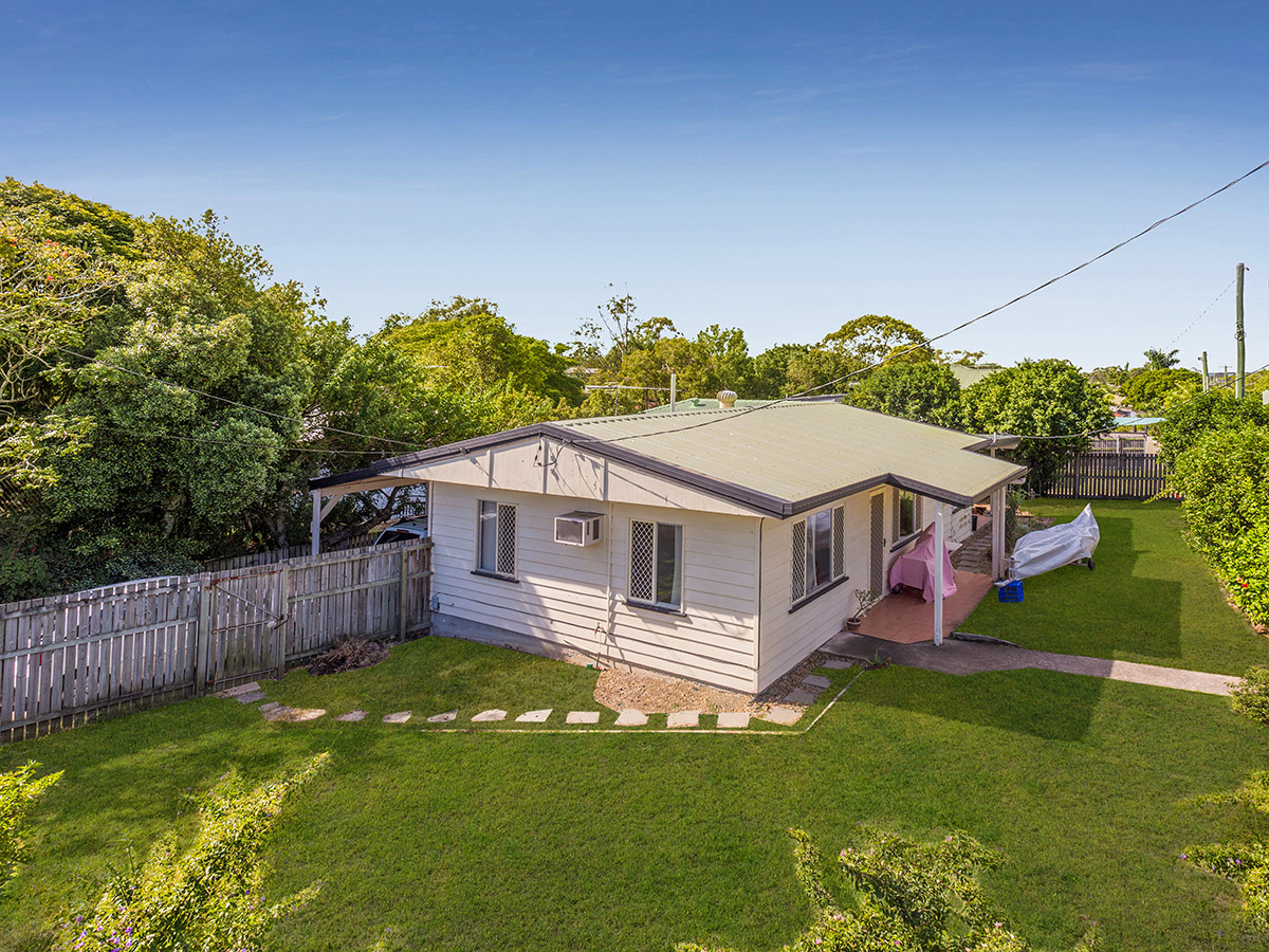56 Empire Avenue, Manly West QLD 4179 56 Empire Avenue, Manly West QLD 4179