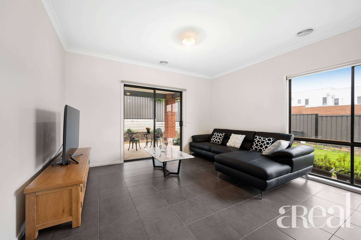 58 Riverside Drive, Craigieburn VIC 3064 