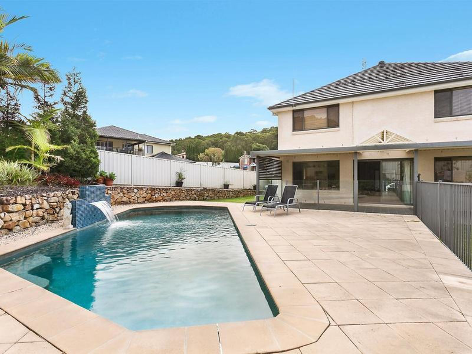 59 Green Point Drive, BELMONT NSW 2280