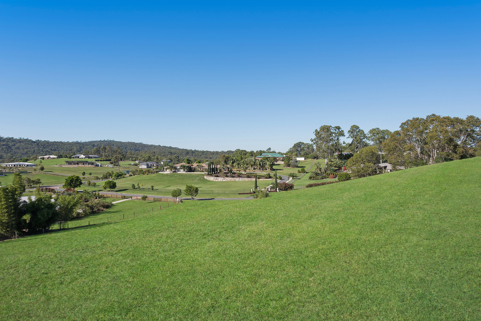 6 Ascot Crescent, Samford Valley QLD 4520