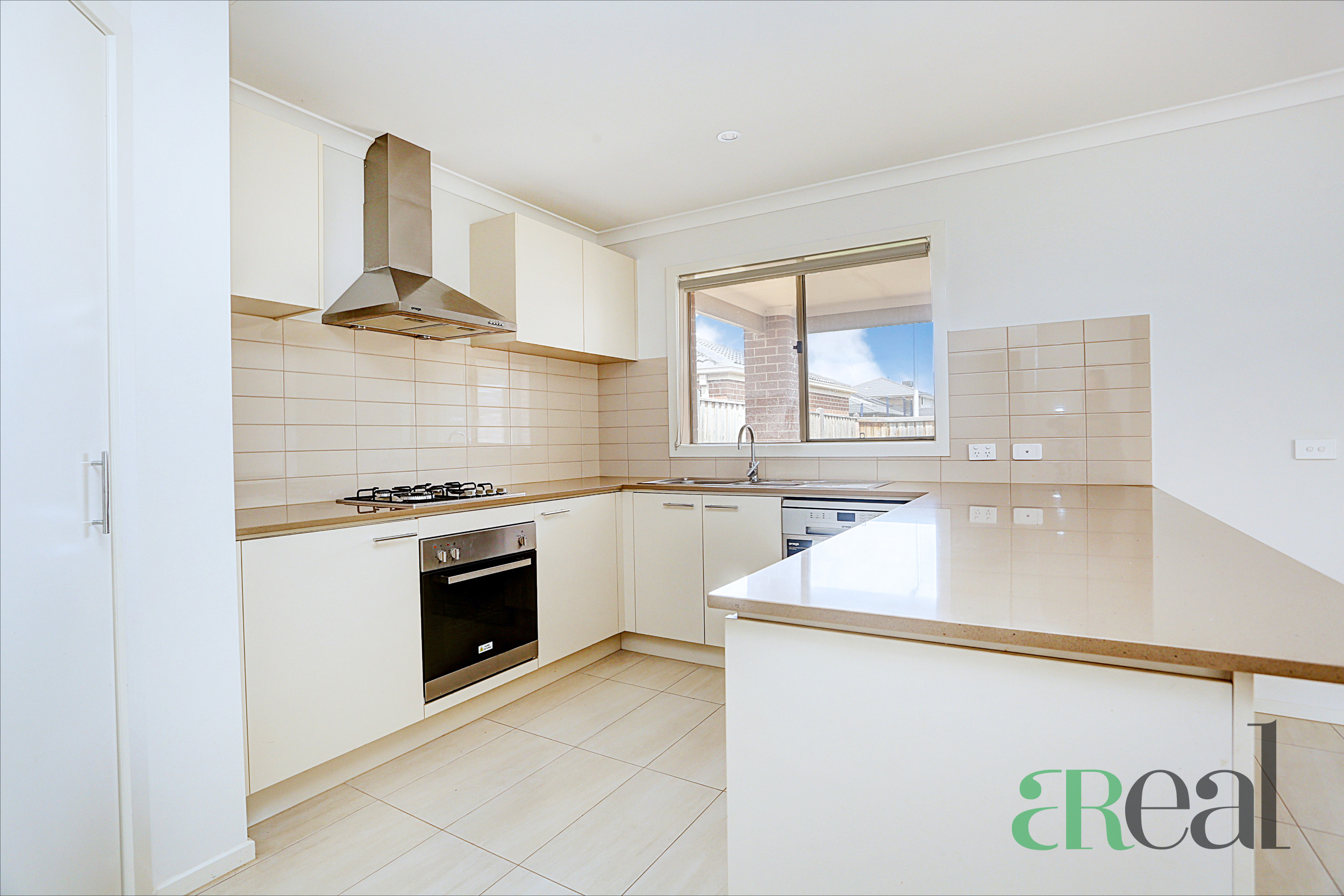 6 Maslin Walk, Point Cook VIC 3030 