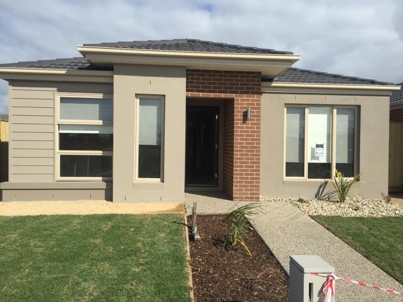 6 Maslin Walk, Point Cook VIC 3030 