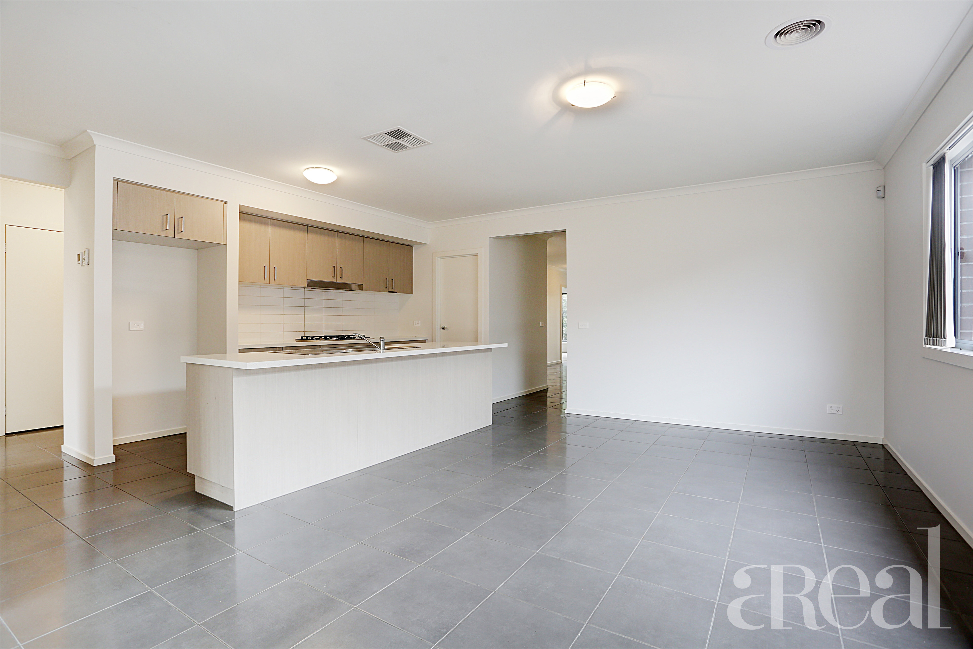 6 Ostend Crescent, Point Cook VIC 3030 