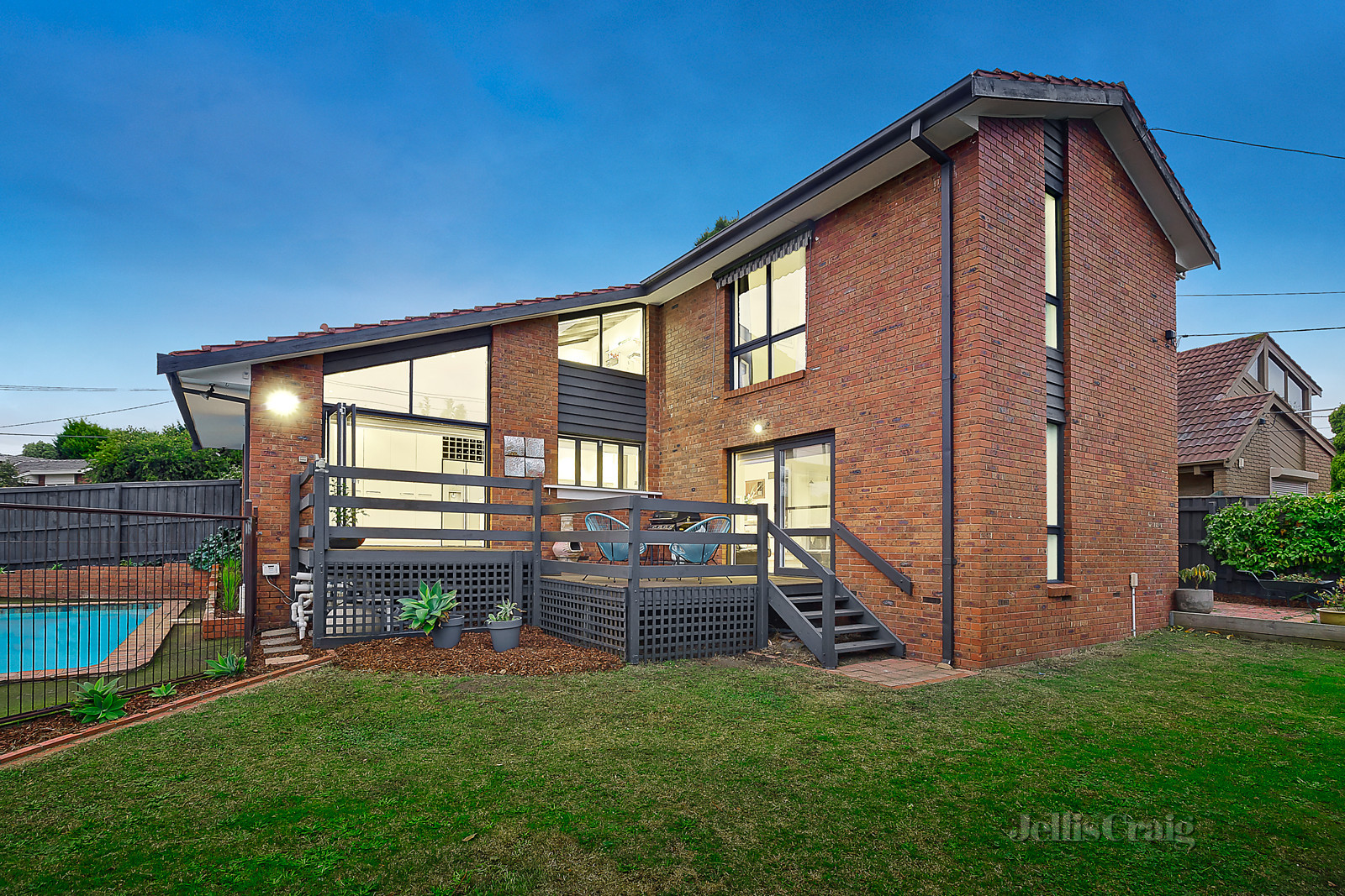 6 Solar Court, Glen Waverley
- Print Image 1