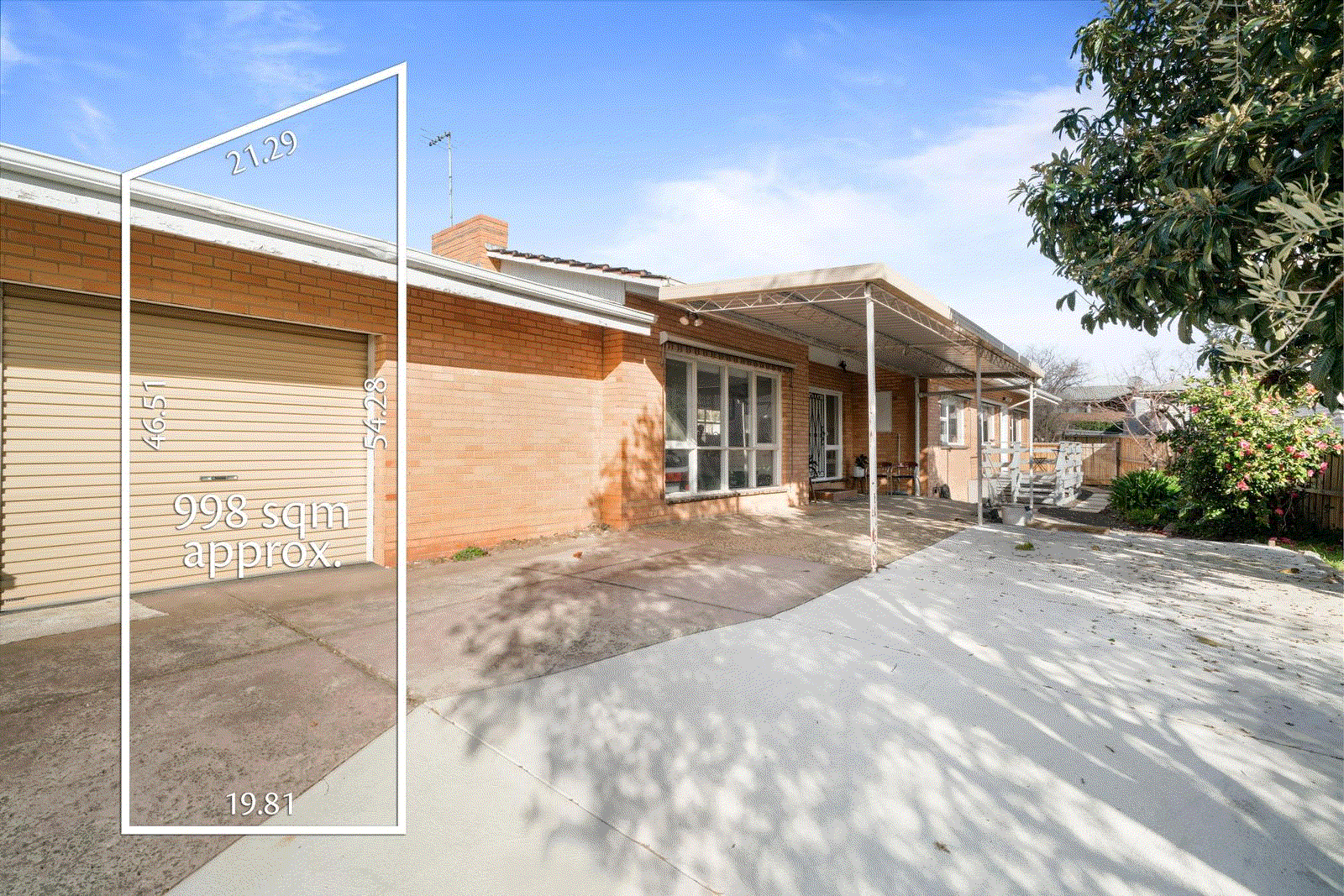 https://images.listonce.com.au/listings/6-valentine-street-bulleen-vic-3105/725/01255725_floorplan_01.gif?mYEp0vpubT8