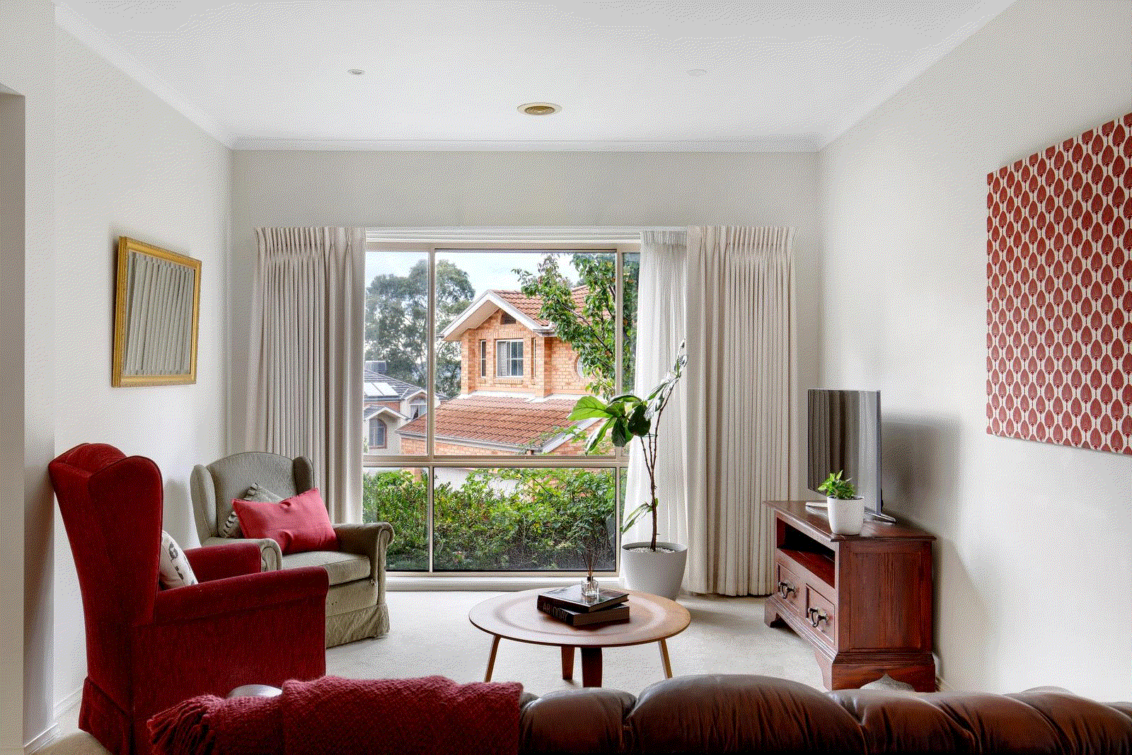 https://images.listonce.com.au/listings/6-vista-grove-viewbank-vic-3084/889/01681889_floorplan_01.gif?6vsMPkh6npM