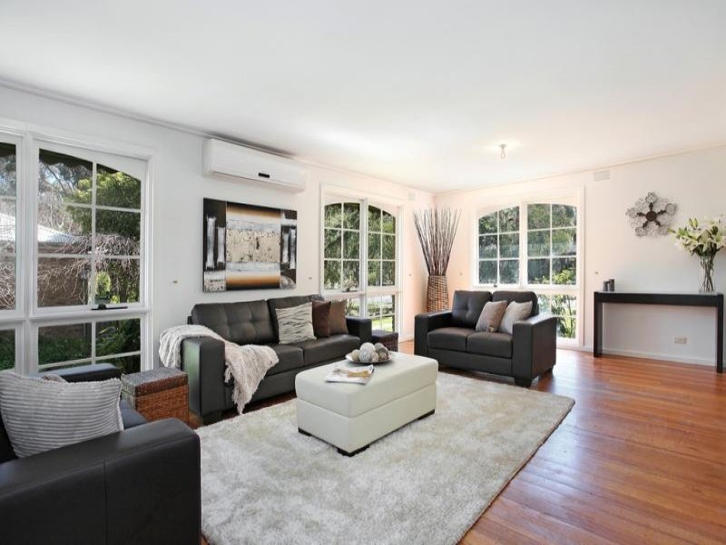 61 Andrew Crescent, Croydon South
- Print Image 1