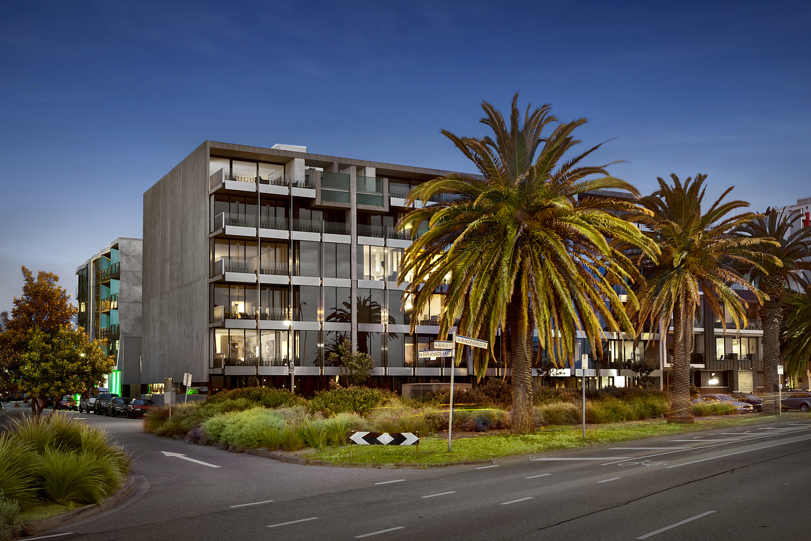 6/2 Esplanade East, Port Melbourne RT Edgar