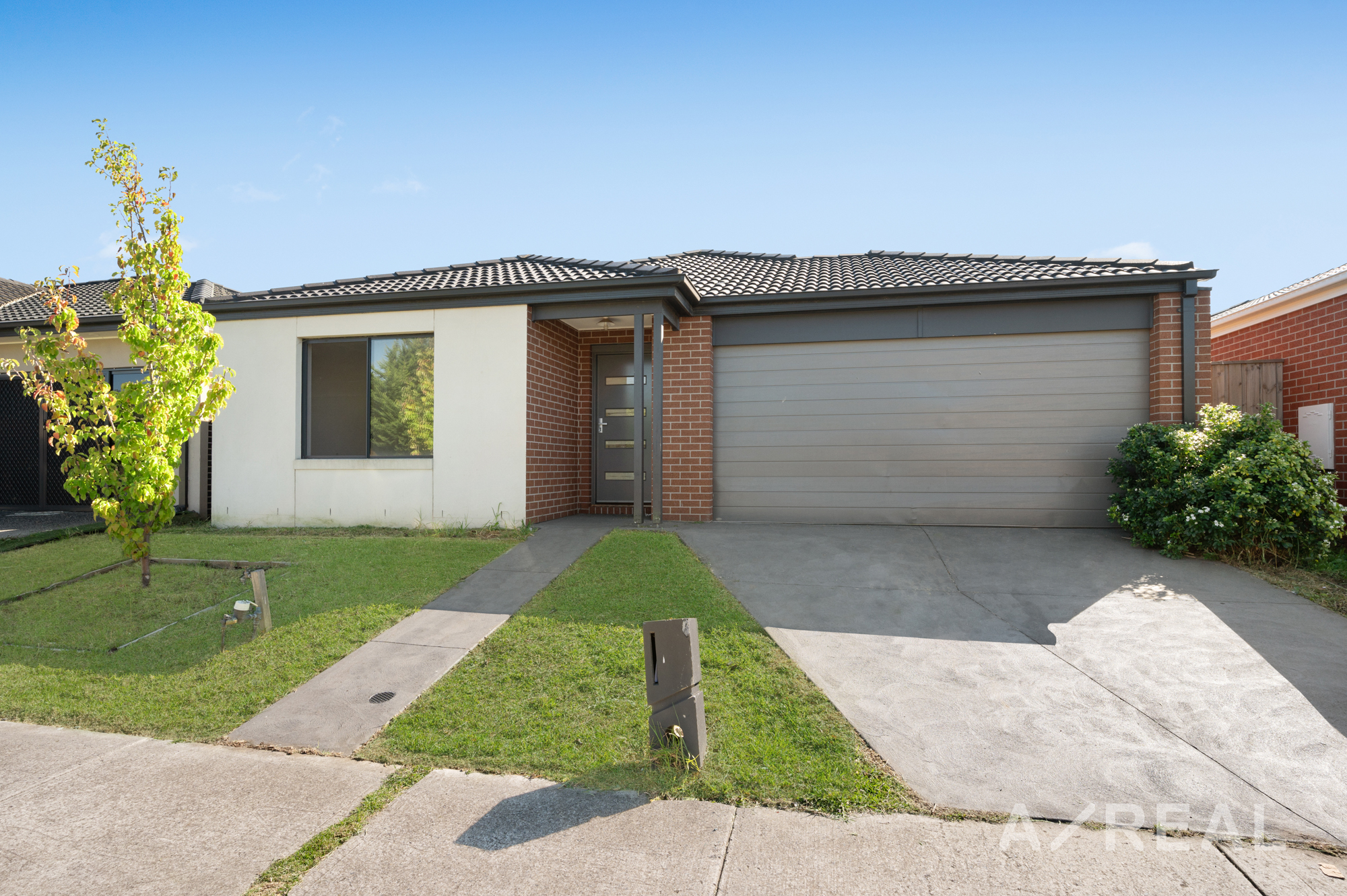 63 Kennedy Parade, Roxburgh Park VIC 3064 