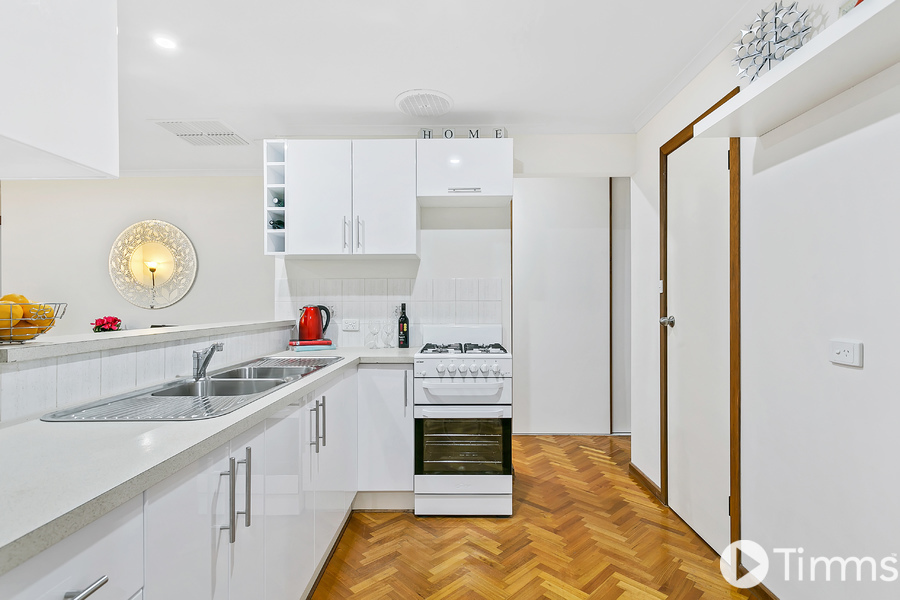 63 Mawson Circuit