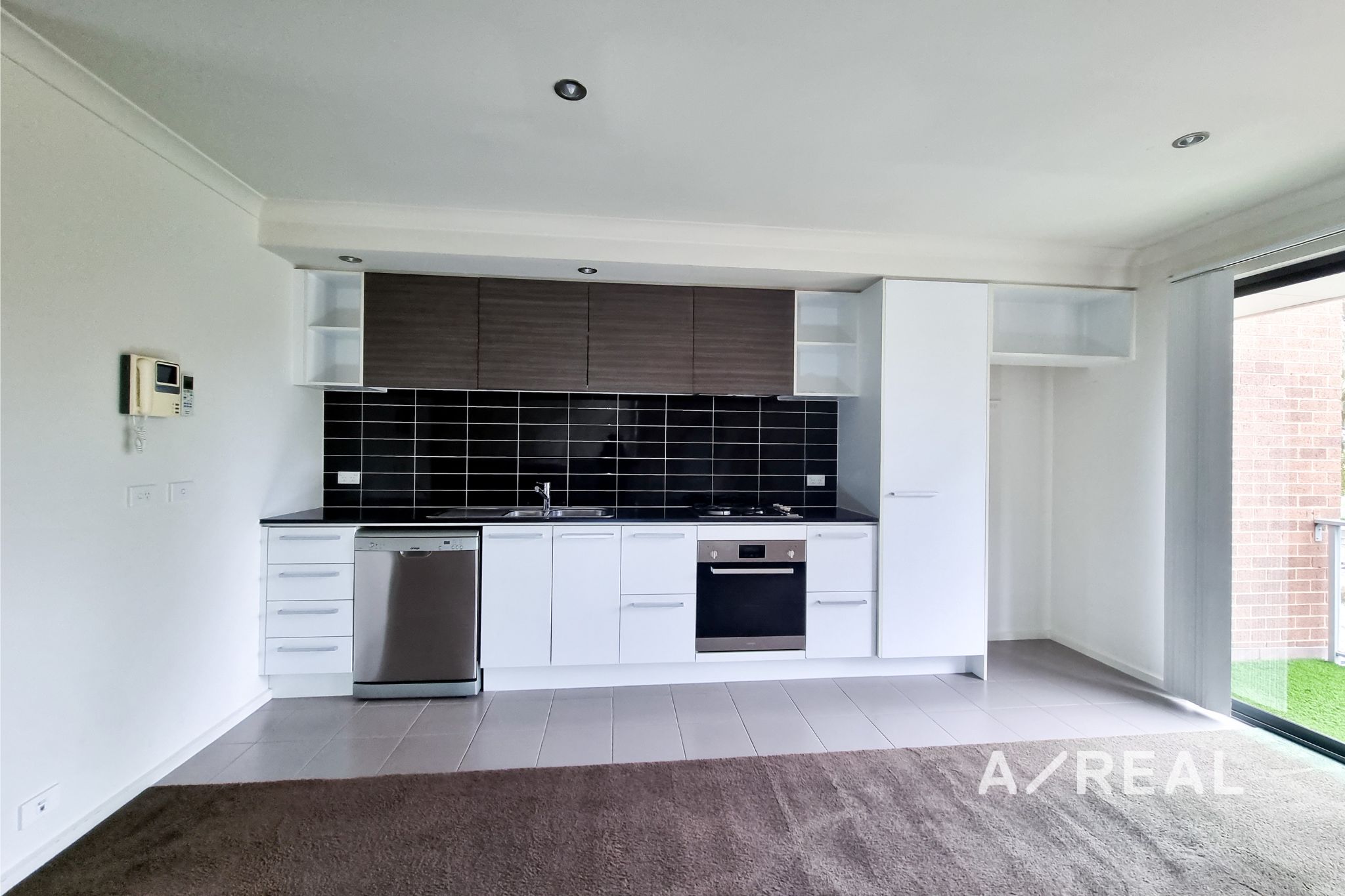 6/8 Sierra Ave Sunshine West VIC 3020 