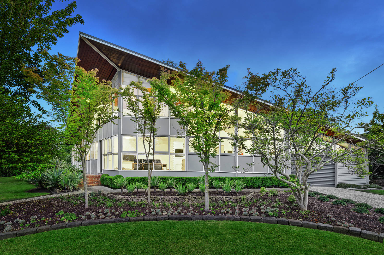 7 Allambi Road, Chirnside Park
- Print Image 1