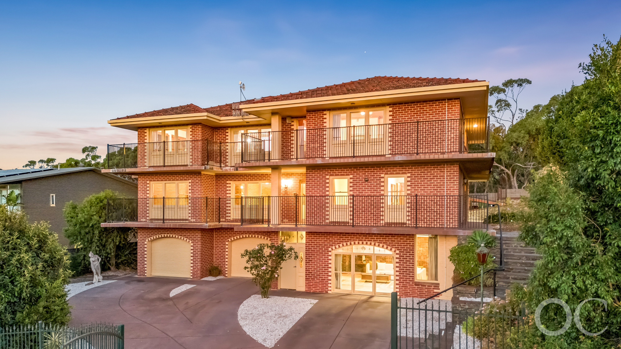 7 Arran Court