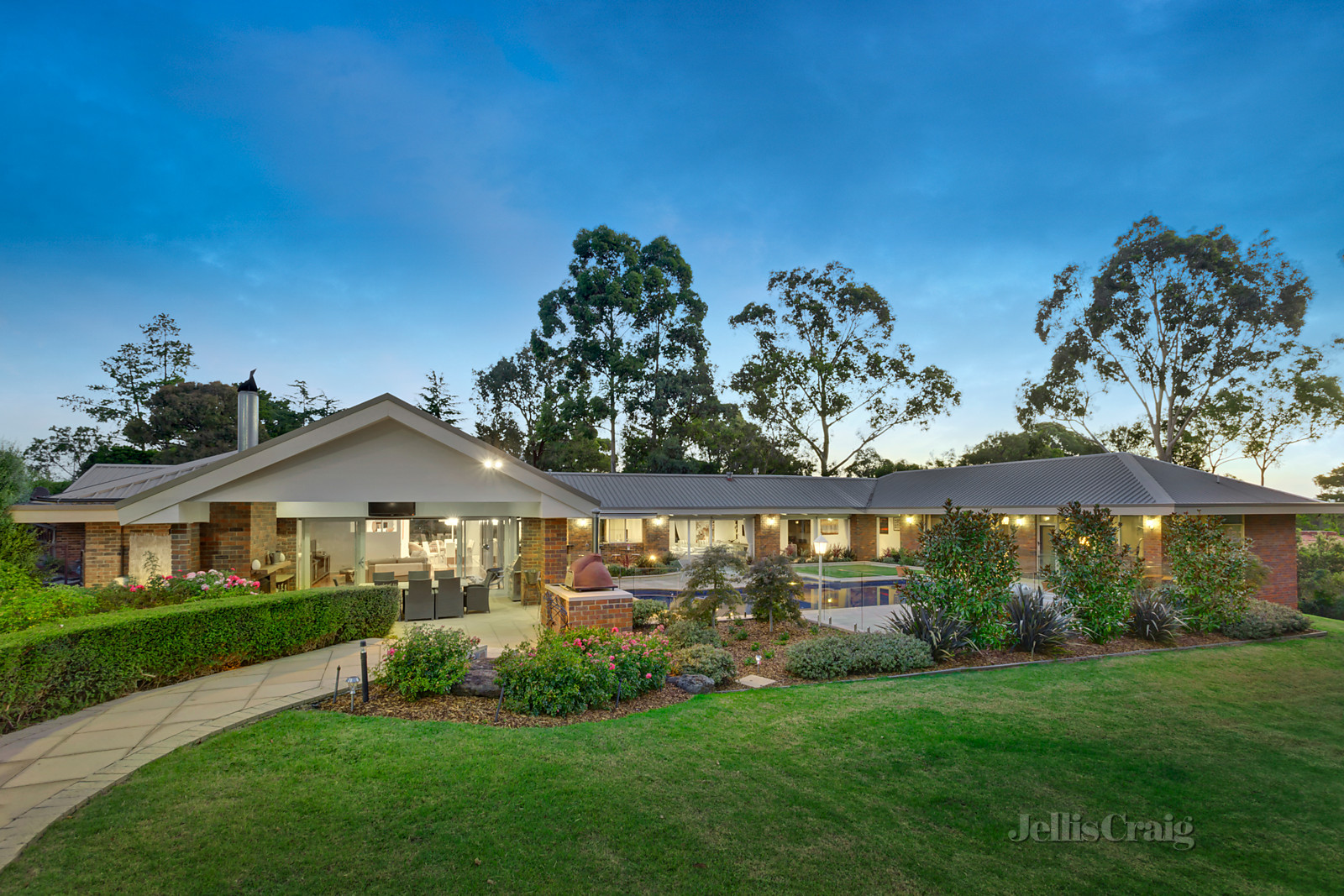 7 Bamfield Close, Templestowe
- Print Image 1