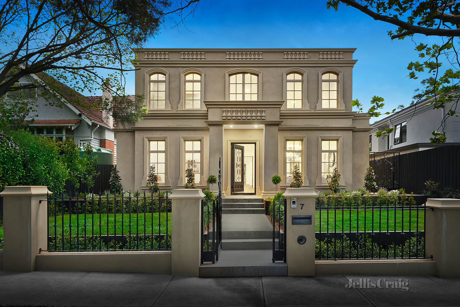 7 Creswick Street, Deepdene
- Print Image 1