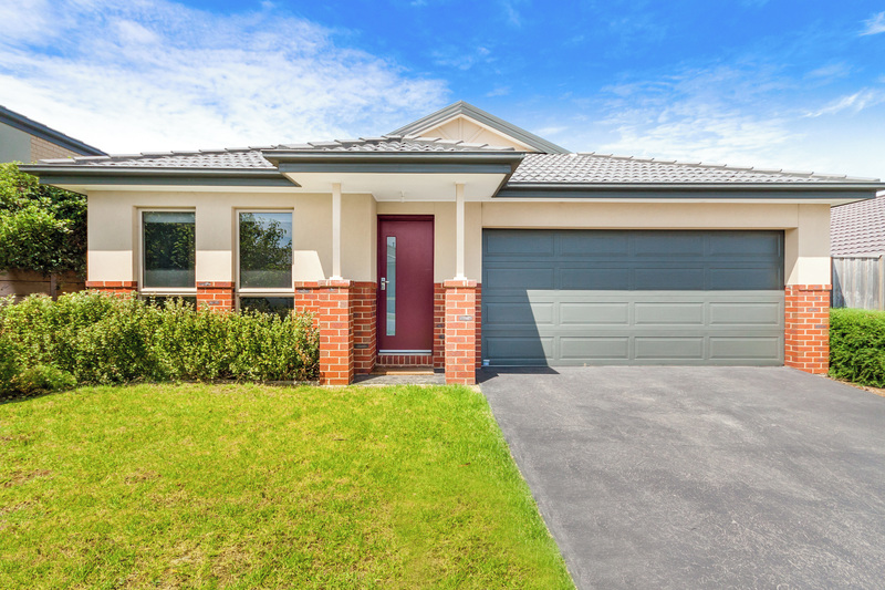 EASY LIVING IN HERITAGE SPRINGS