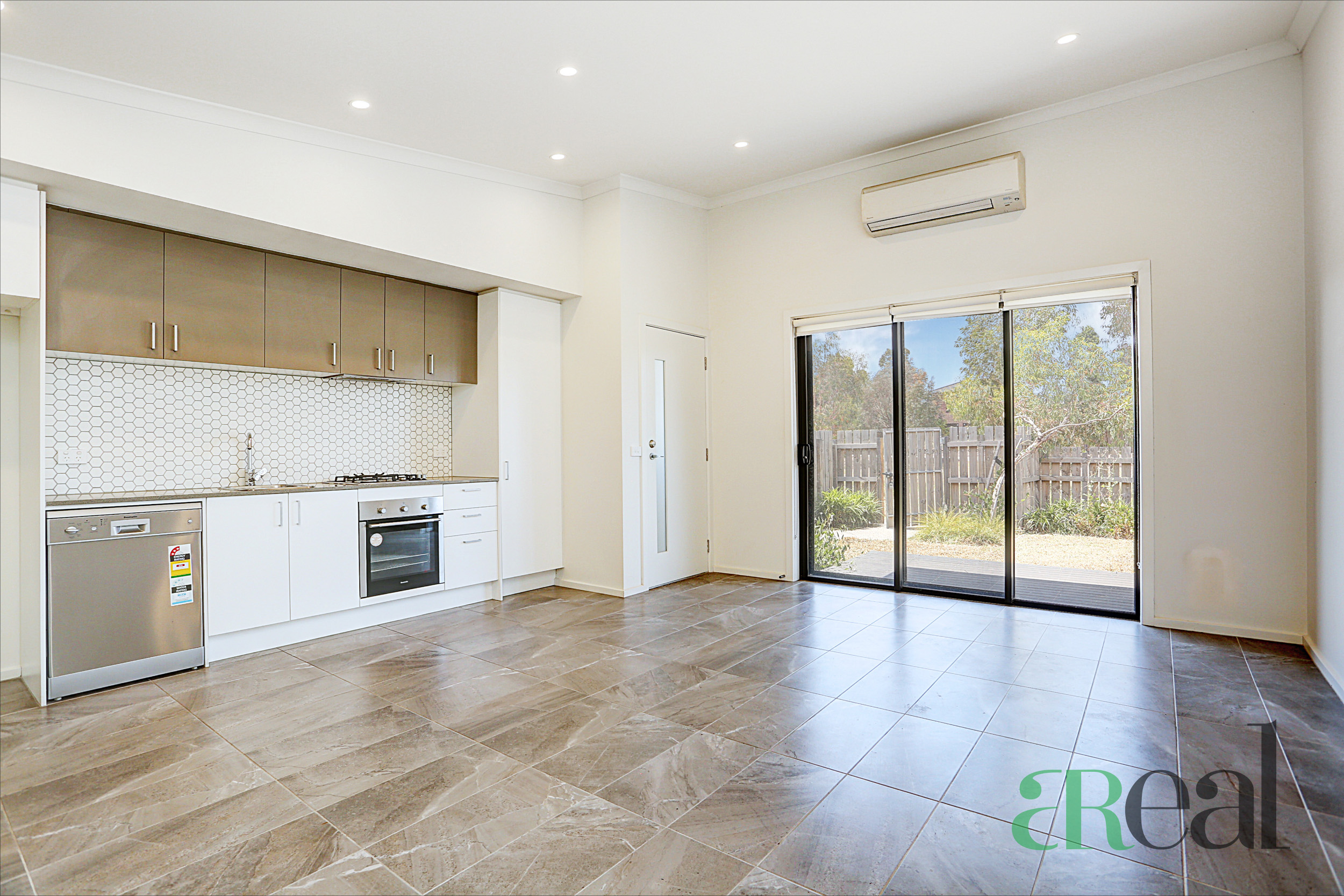 7 Hensbergh Place, Sunshine West VIC 3020 
