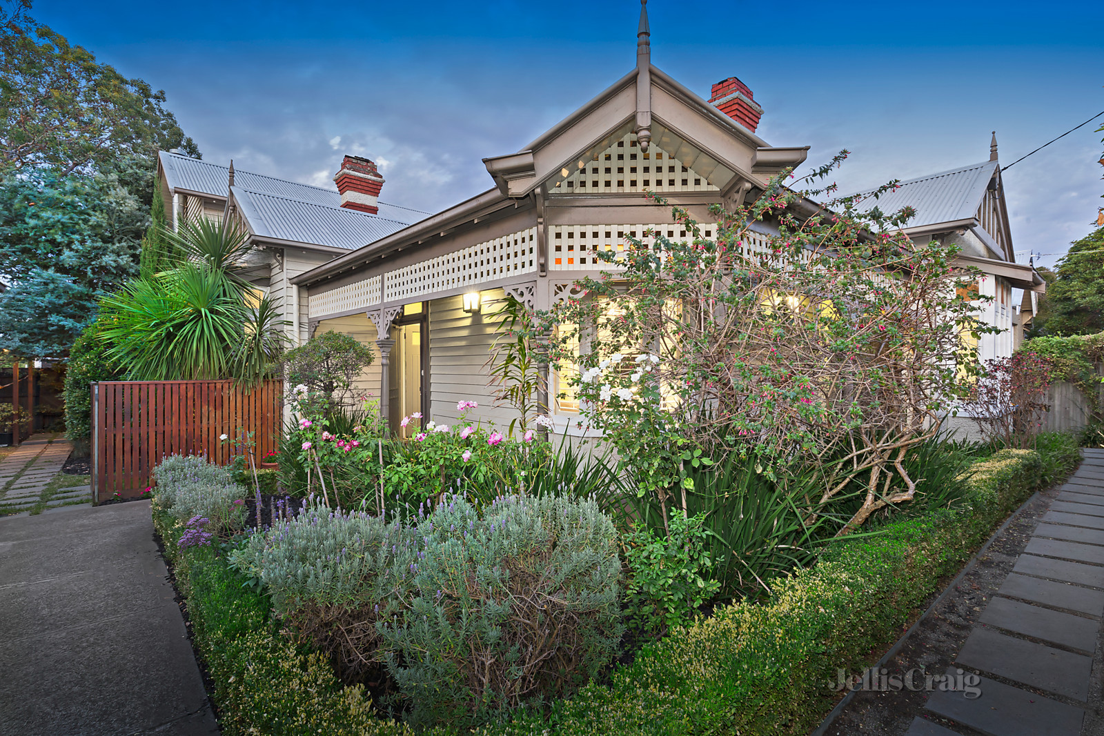 7 Invermay Grove, Hawthorn East
- Print Image 1