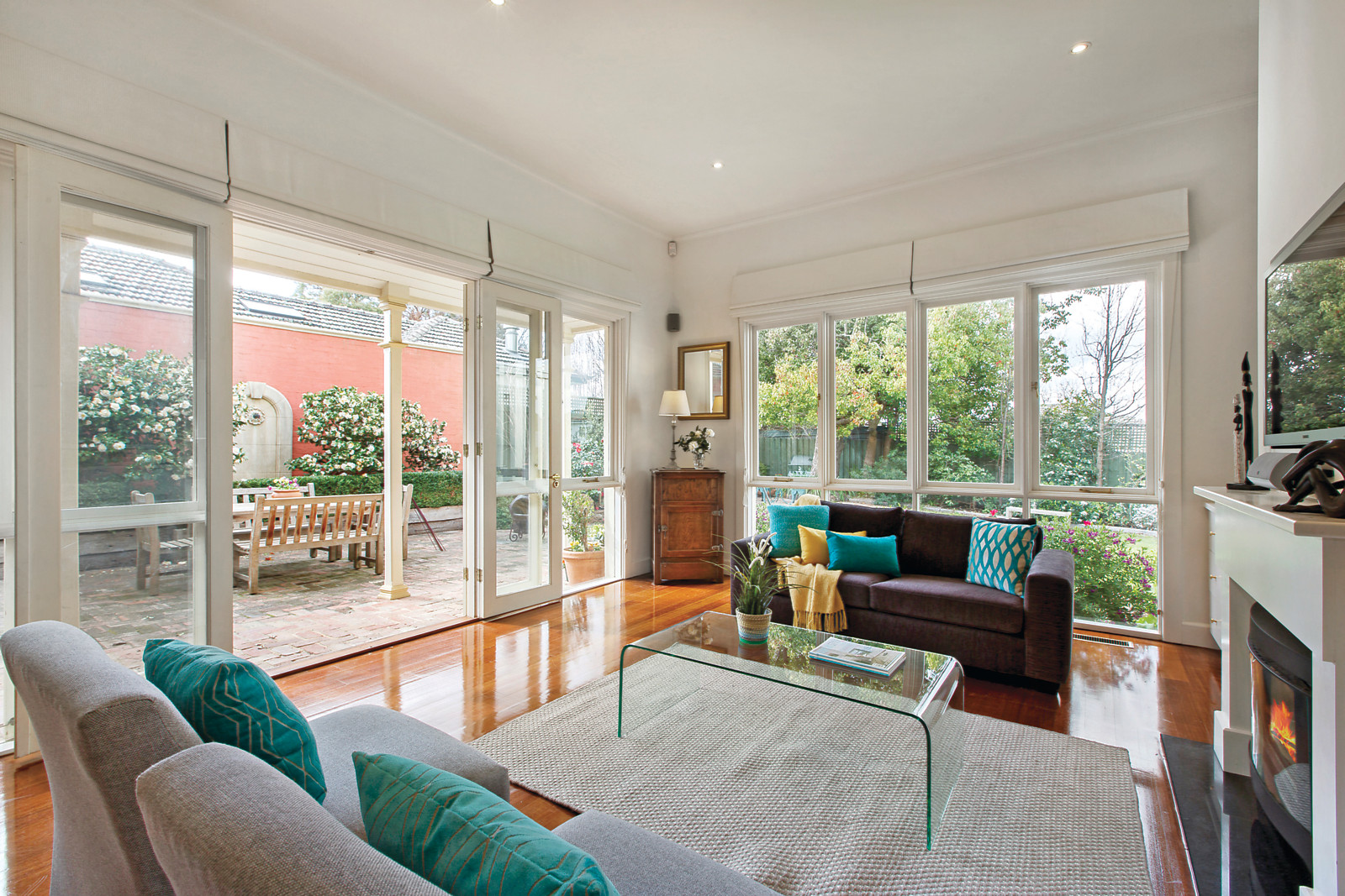 7 Lyric Grove Camberwell - Marshall White