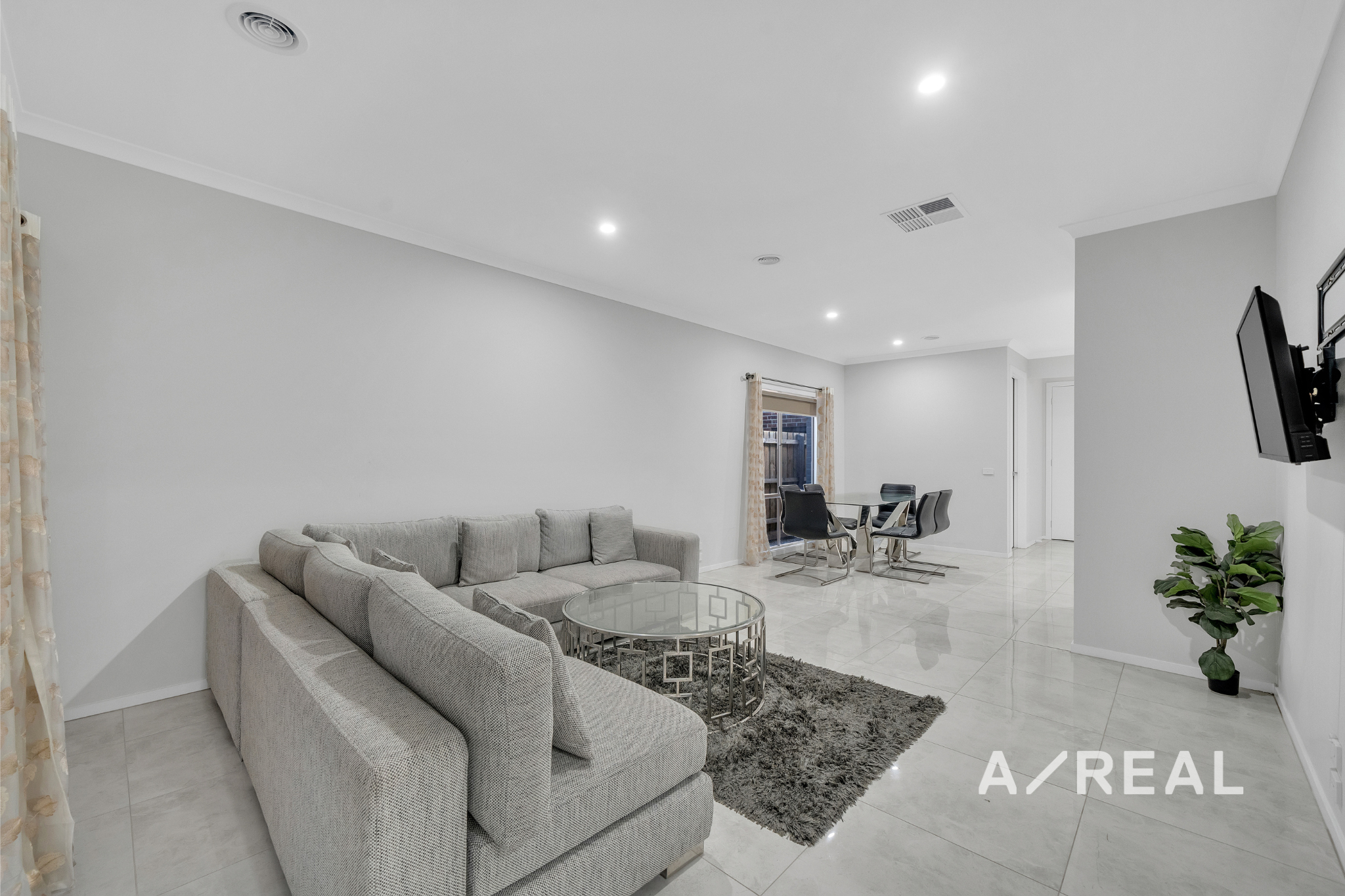 7 Opulence Avenue, Fraser Rise VIC 3336 