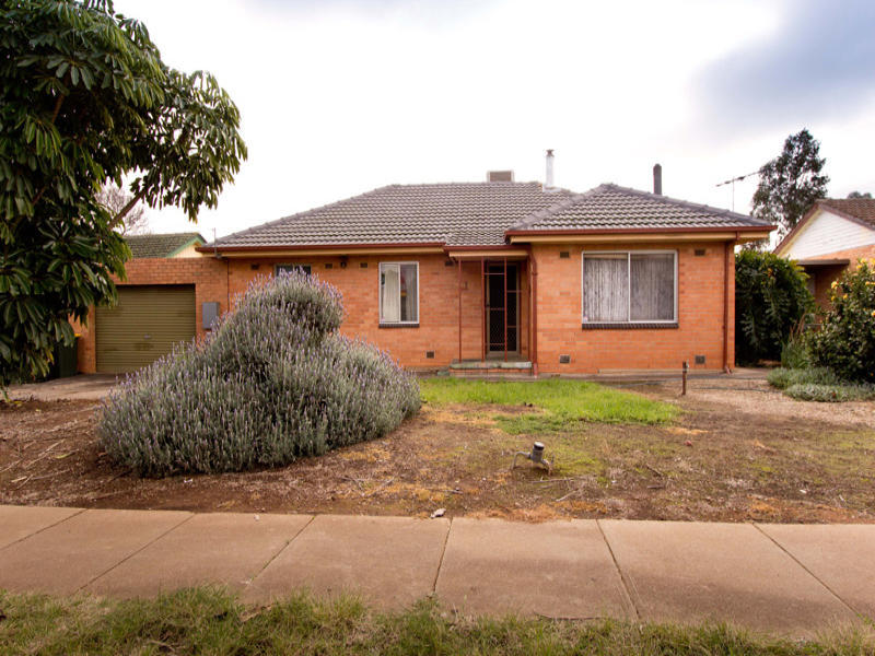 7 Robins Street
