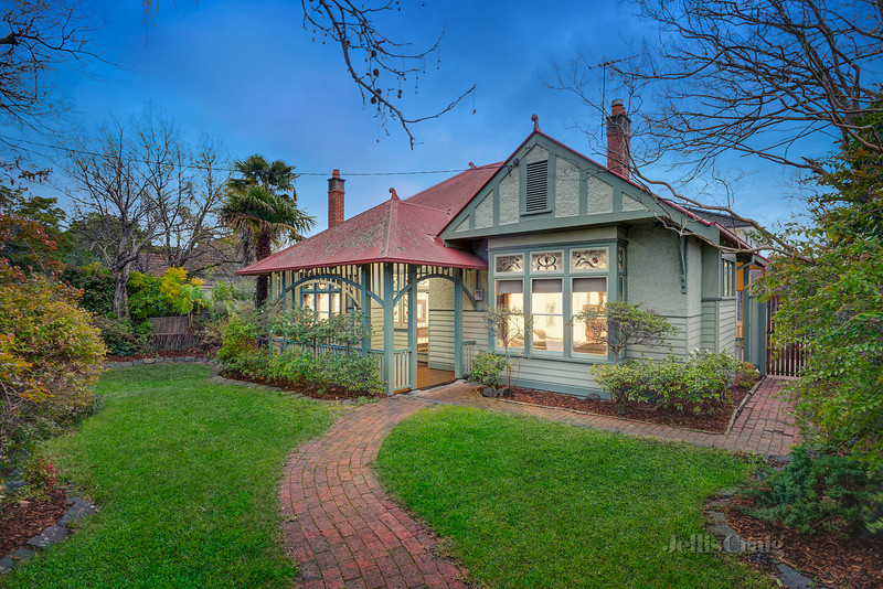 7 Weybridge Street