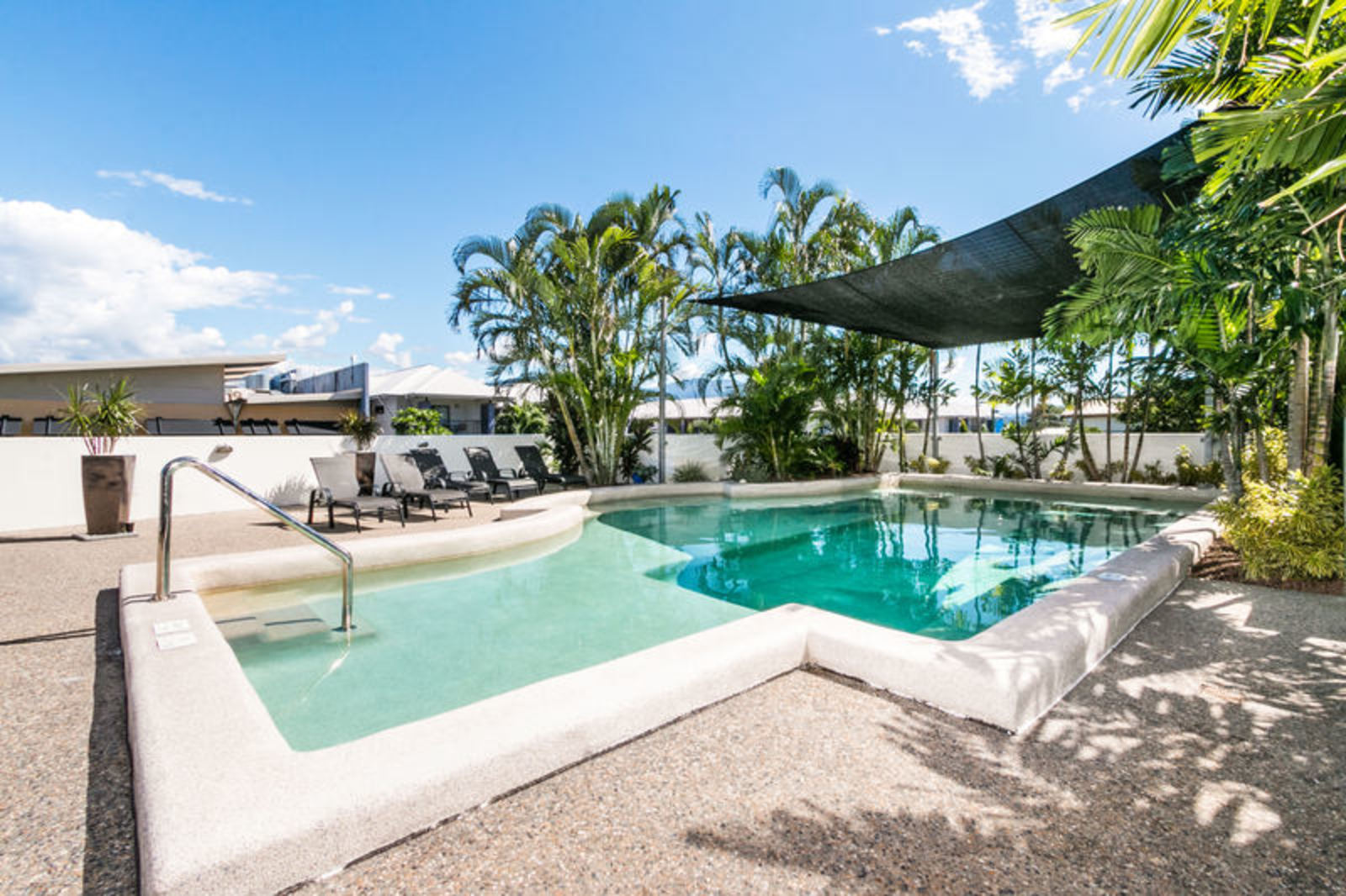 704/2327 Mcleod Street, Cairns City QLD 4870