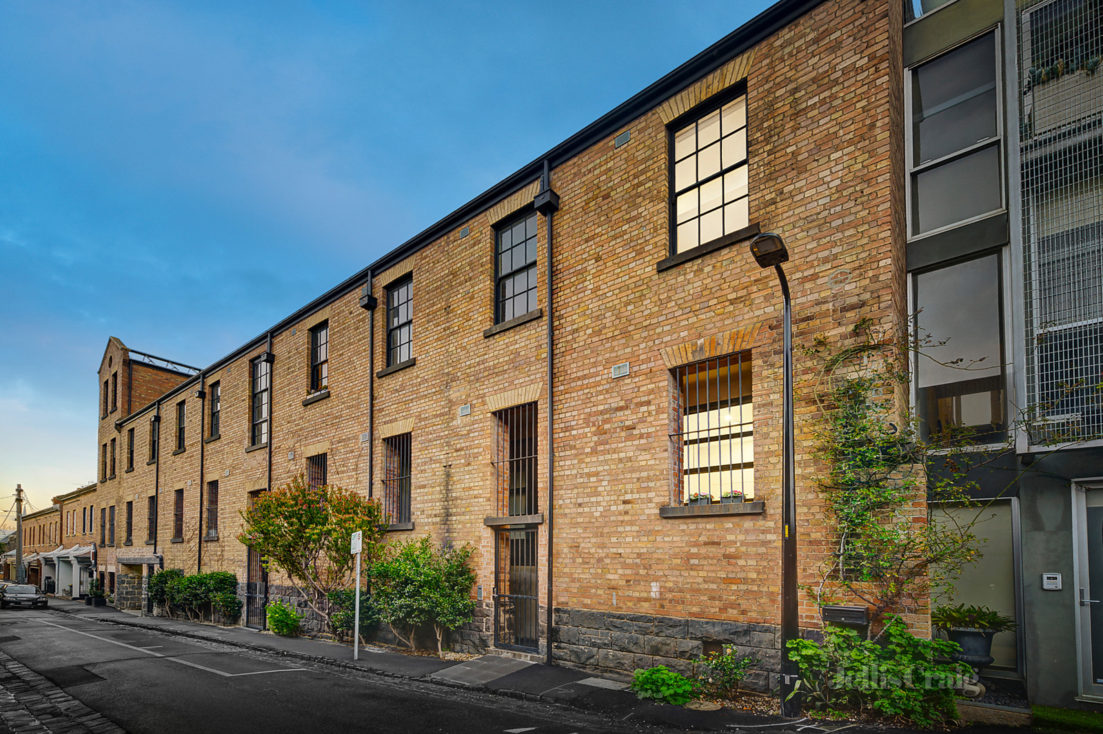 7/10 Waltham Place, Richmond
- Print Image 1