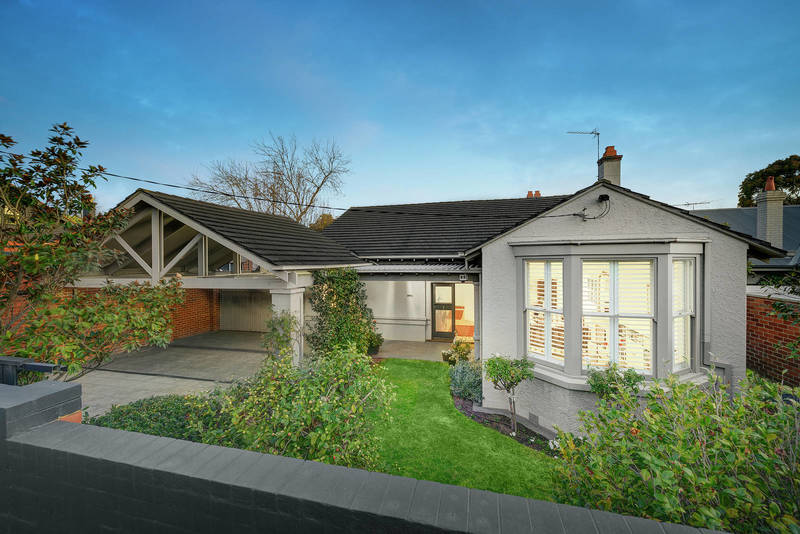 72 Leura Grove