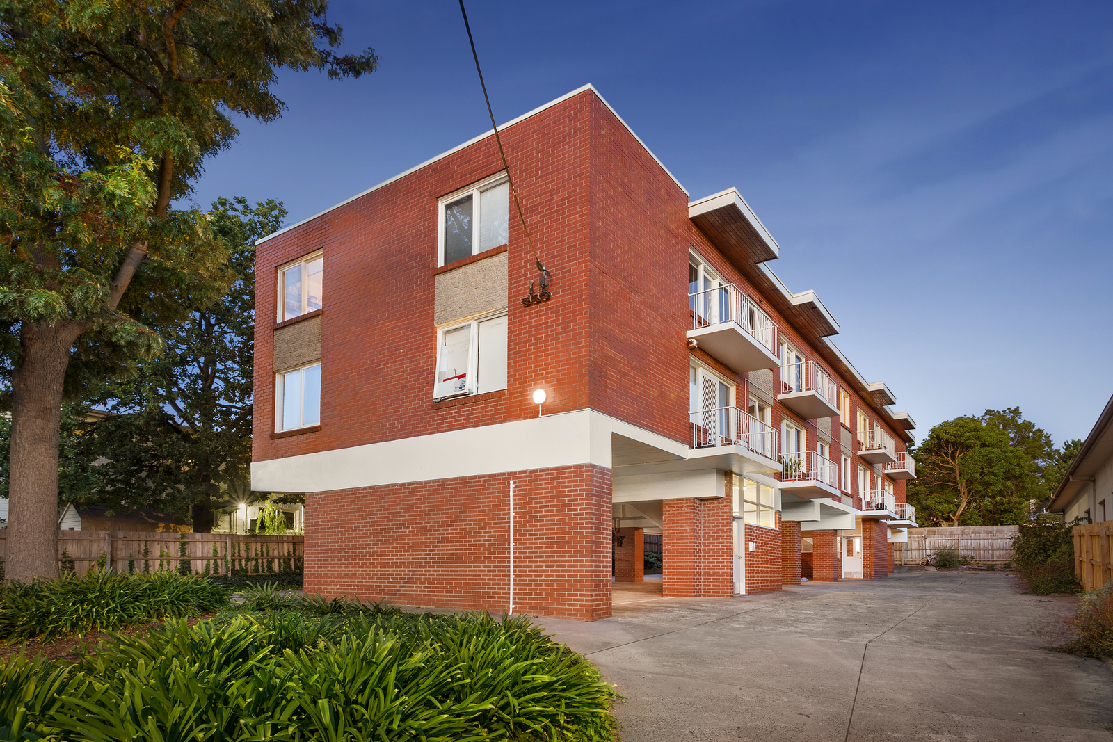 7/42 Brougham Street, Kew RT Edgar