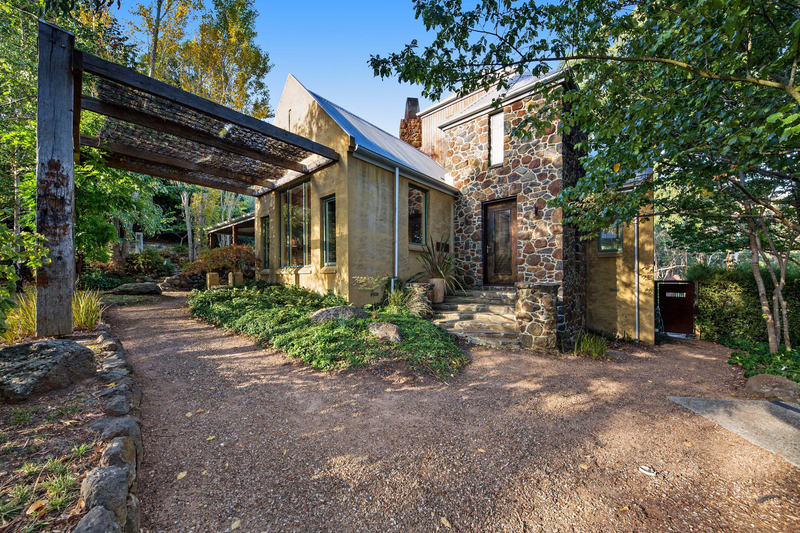 744 Mount Macedon Road, Mount Macedon RT Edgar