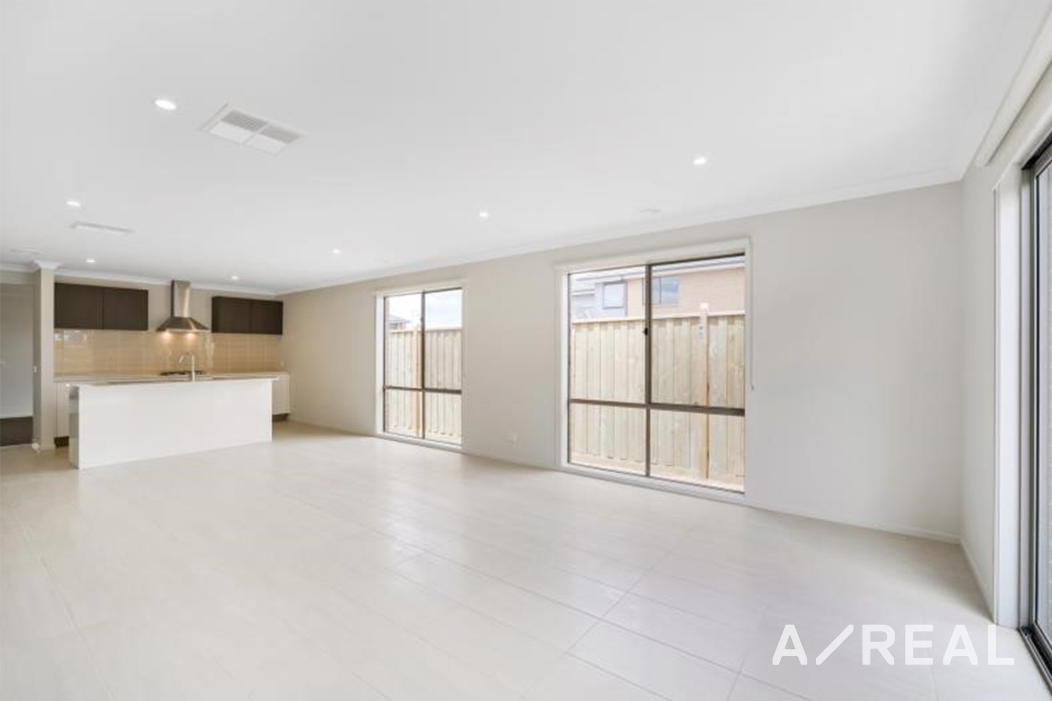 75 Stoneleigh Circuit, Williams Landing VIC 3027 