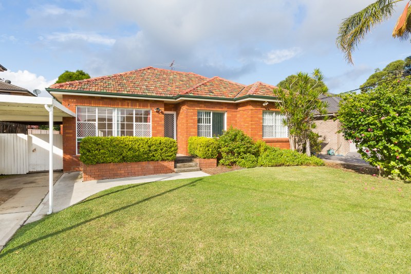 8 Combara Avenue, Caringbah NSW 2229 