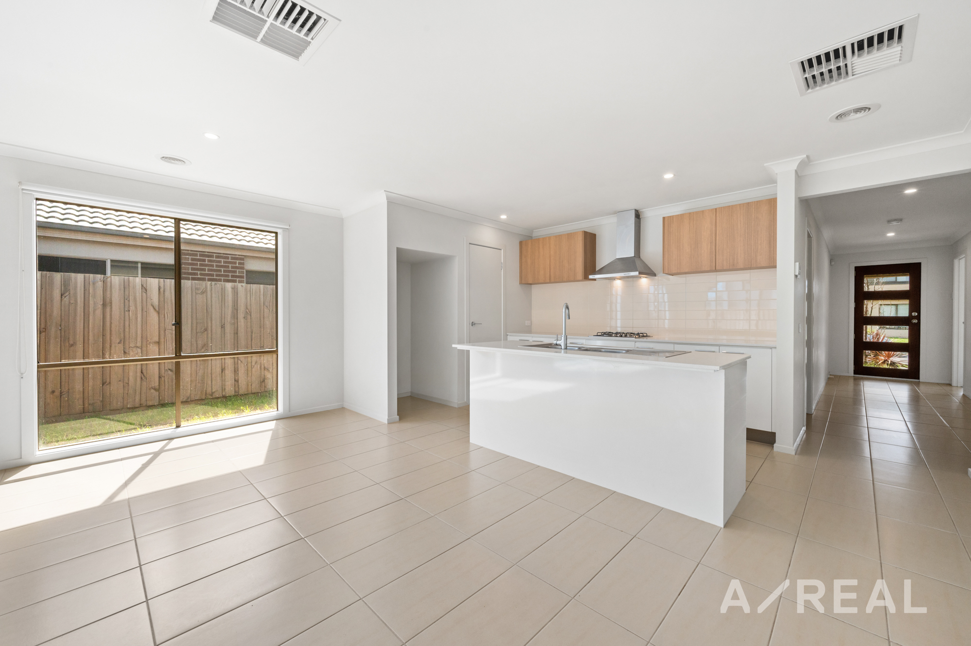 8 Flatbush Avenue, Point Cook VIC 3030 