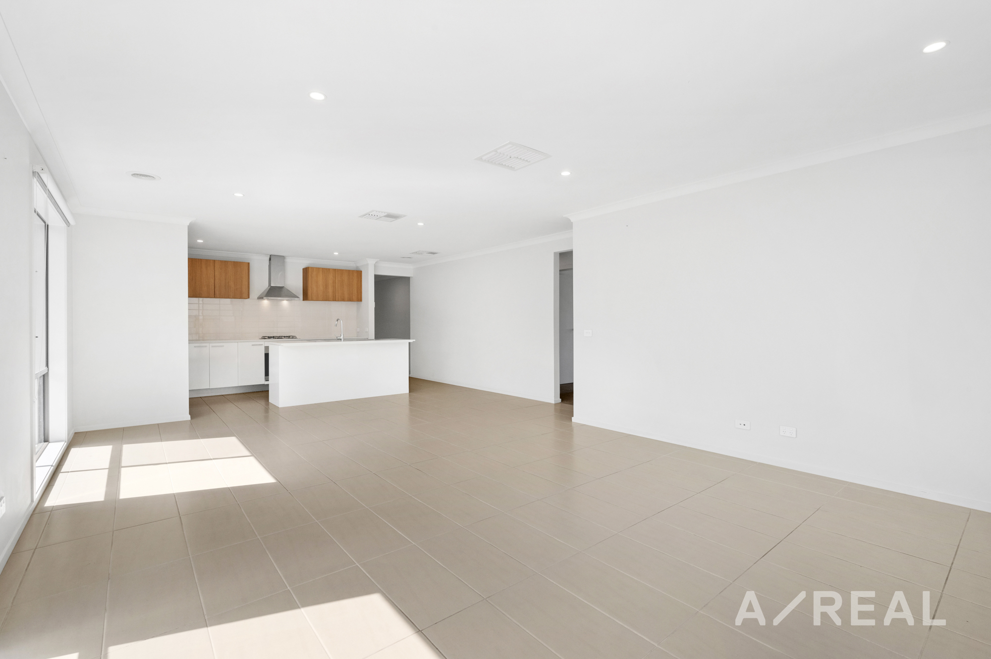 8 Flatbush Avenue, Point Cook VIC 3030 