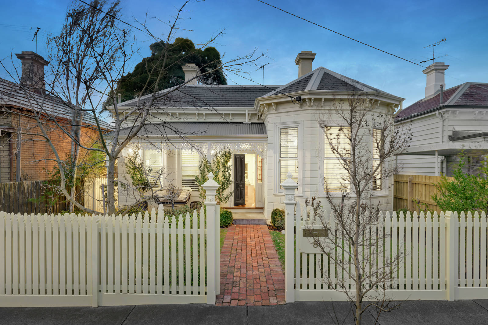8 Gladstone Avenue, Armadale
- Print Image 1