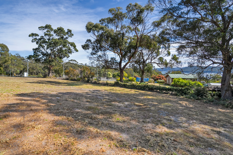 8 Greatbatch Drive, White Beach, TAS, 7184
