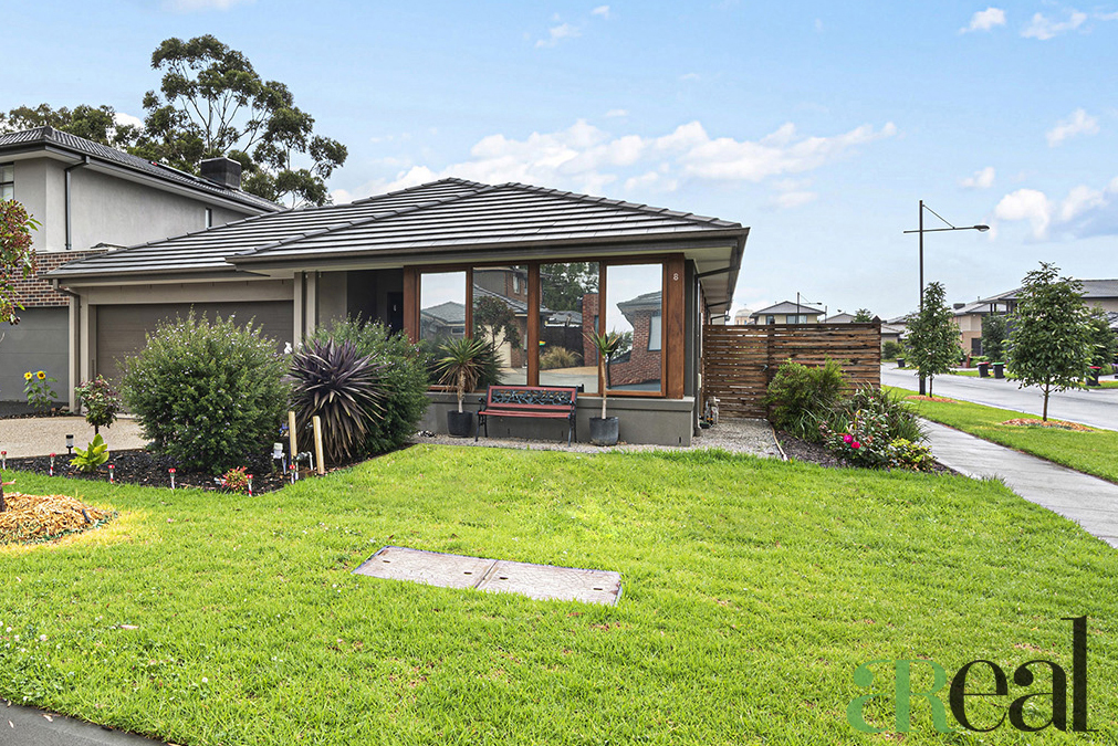 8 Grosvenor Street, Keysborough VIC 3173 