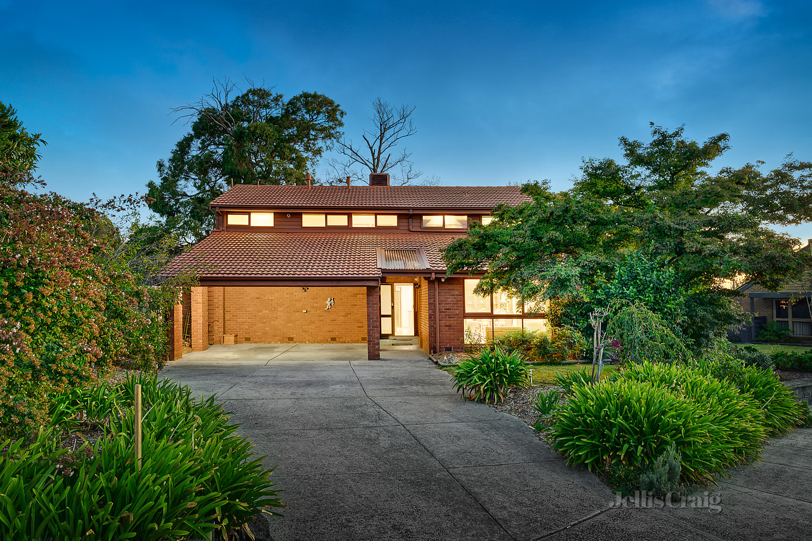 8 Inglewood Close, Doncaster East - Print Image 1