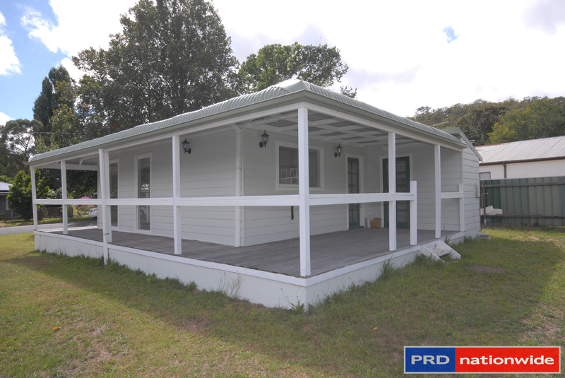 8 Kurrajong Street CAPTAINS FLAT NSW 2623