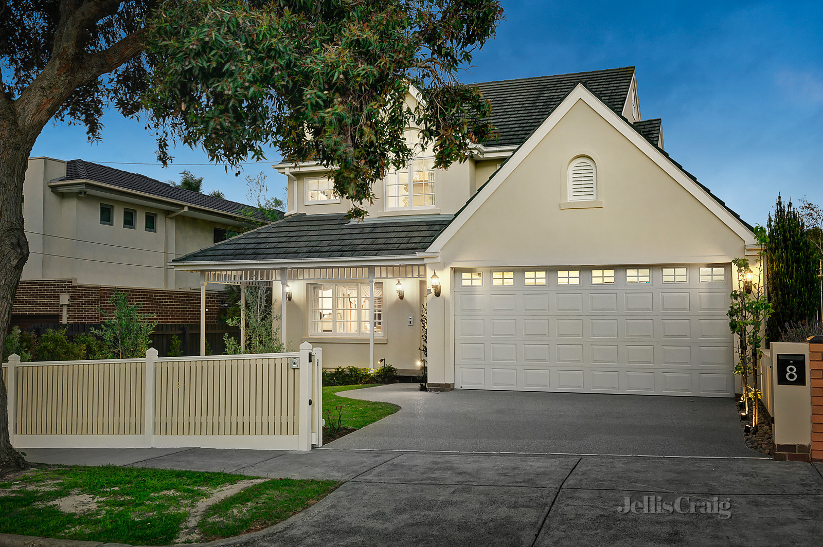 8 Leckie Street, Bentleigh
- Print Image 1