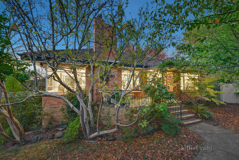 8 Manniche Avenue