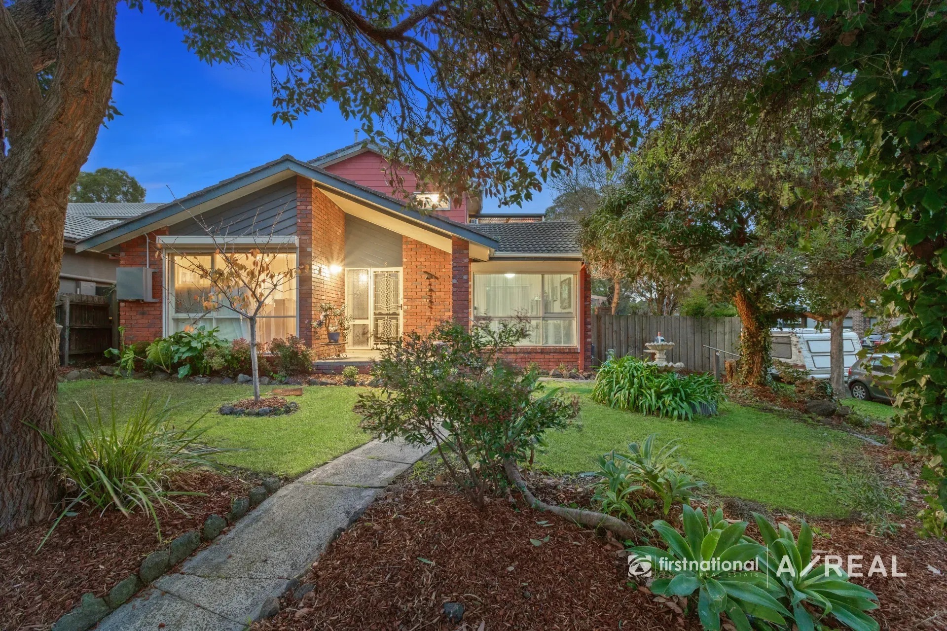 8 Mockridge Drive, Mill Park VIC 3082 